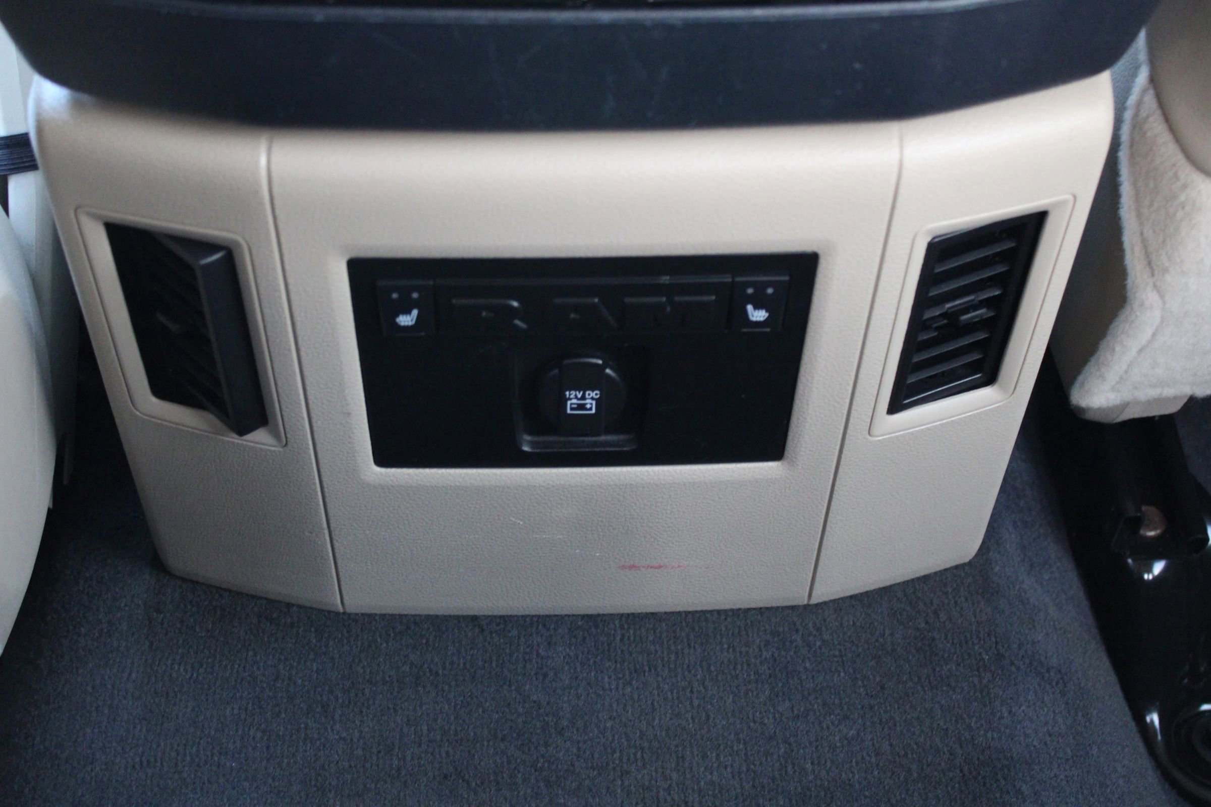 Used 2018 RAM 3500 Laramie Longhorn image 17