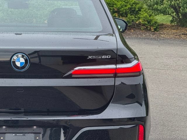 Certified 2025 BMW i7 xDrive60 AWD/4WD image 5