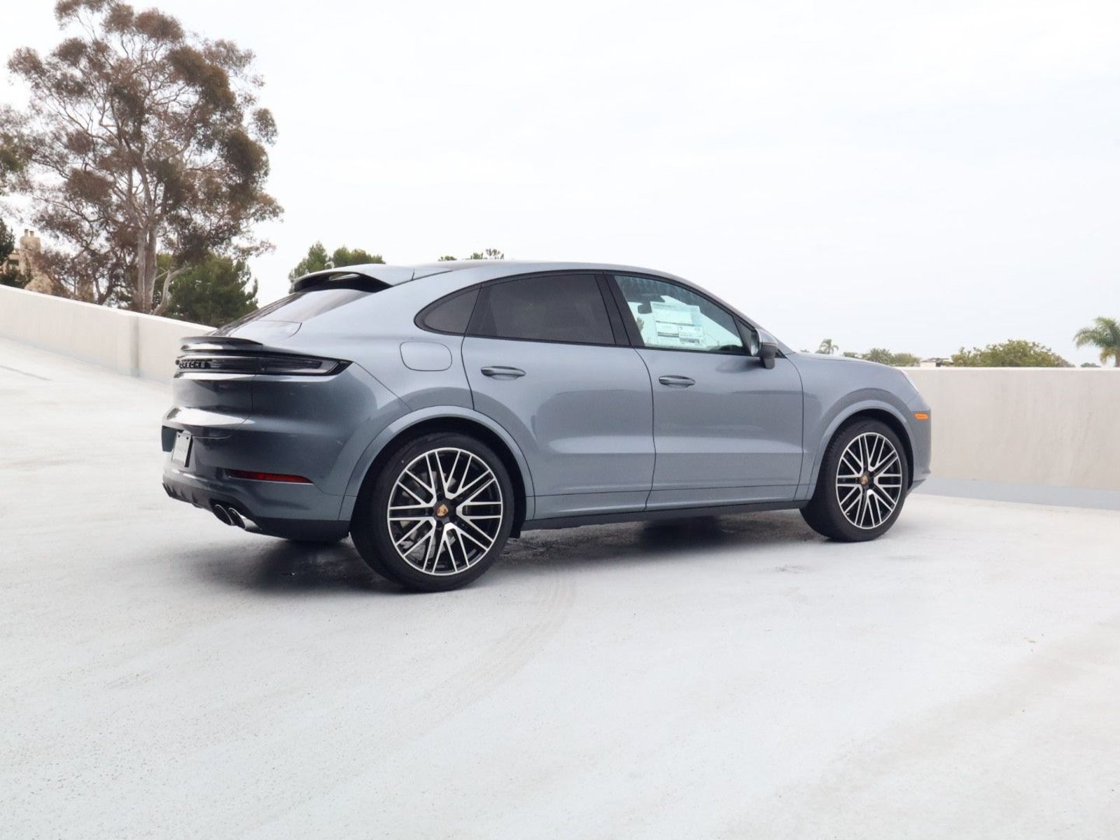 New 2026 Porsche Cayenne Coupe AWD/4WD image 8