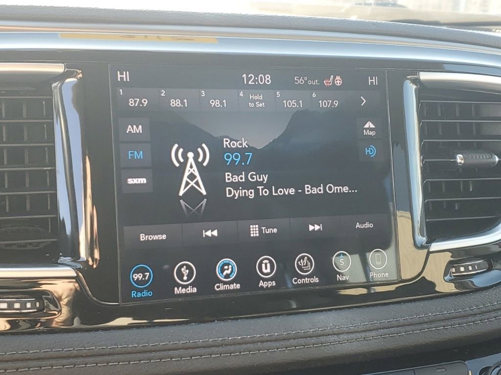 Used 2018 Chrysler Pacifica Limited image 20