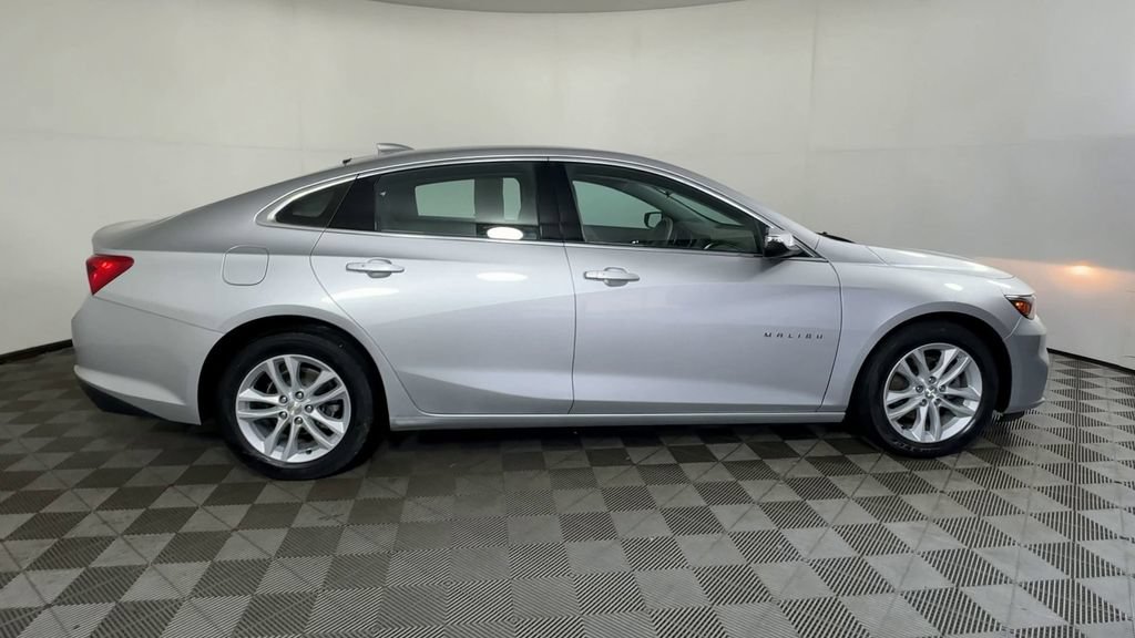 Used 2018 Chevrolet Malibu LT FWD image 11