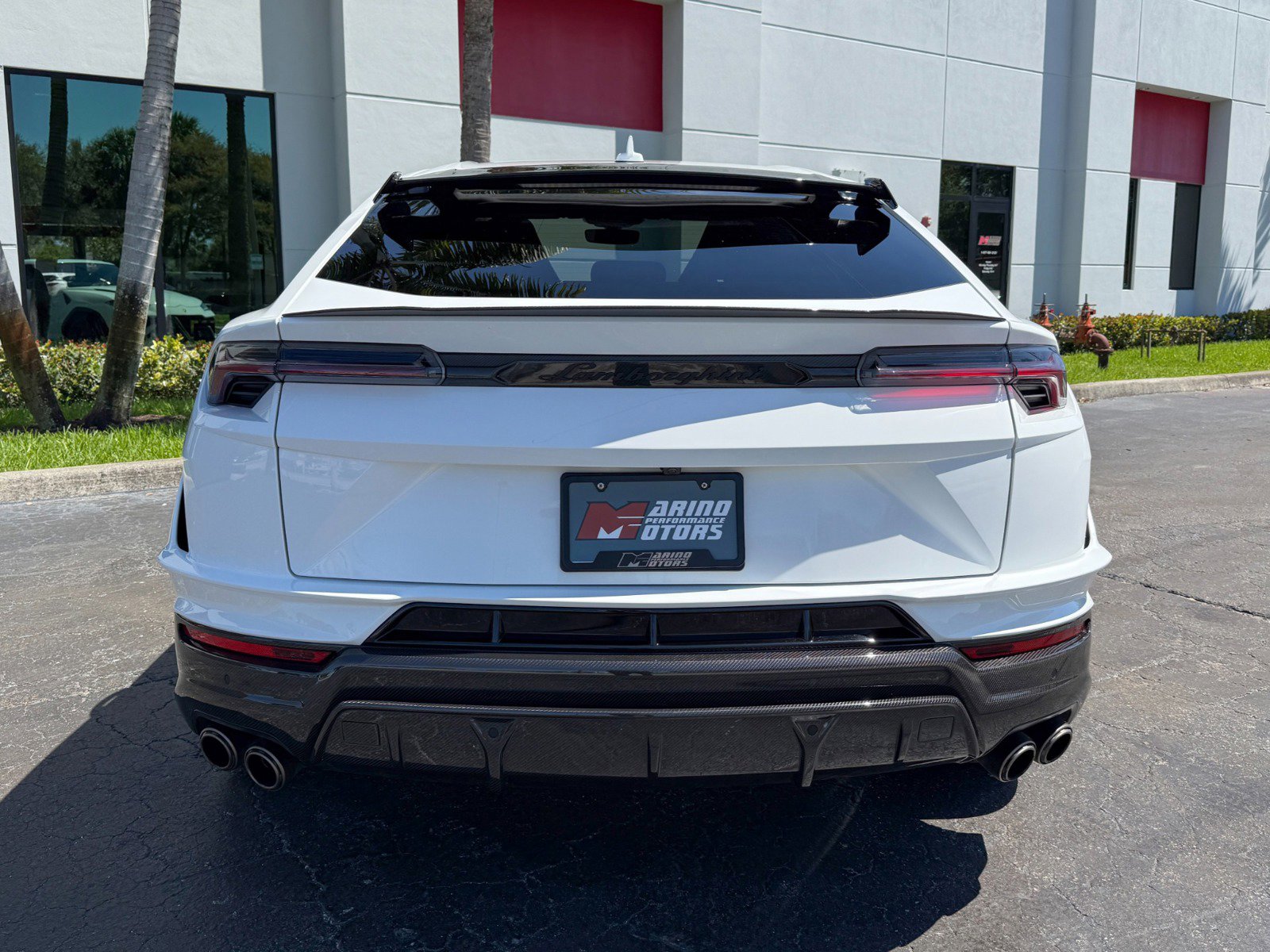 Used 2023 Lamborghini Urus Performante AWD/4WD image 13
