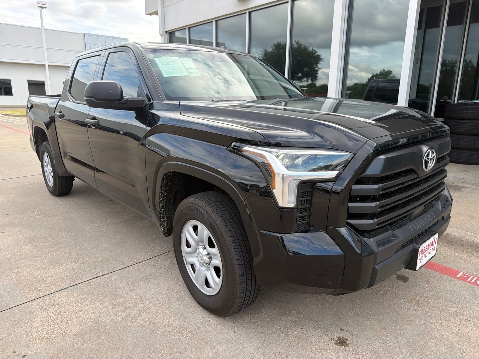 Used 2026 Toyota Tundra SR AWD/4WD image 3
