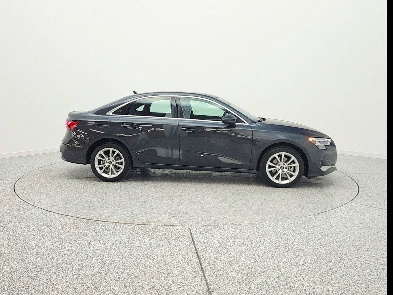 Used 2025 Audi A3 2.0T Premium Plus w/ Premium Plus Package image 4