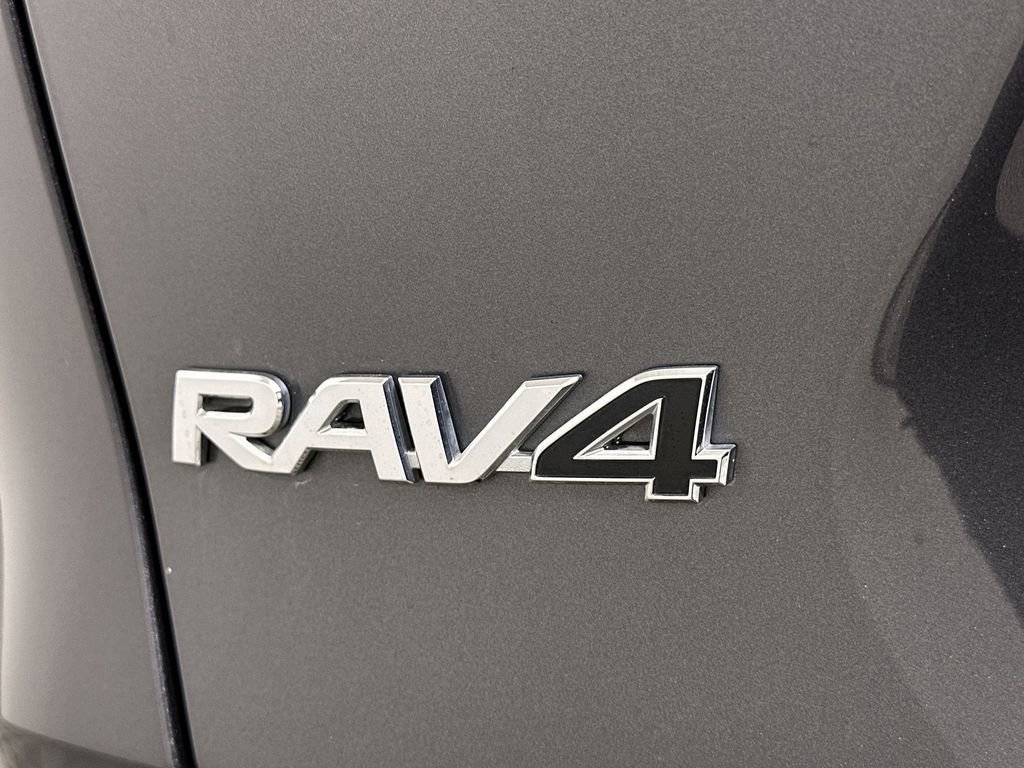 Used 2024 Toyota RAV4 XSE AWD/4WD image 32
