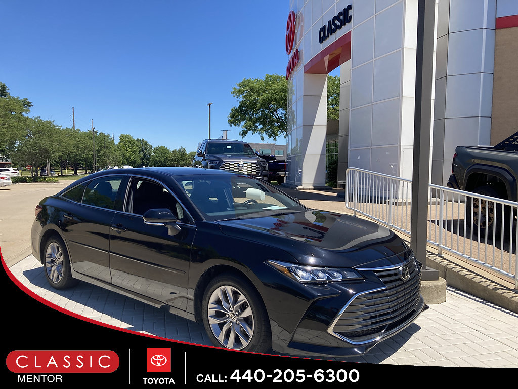 Certified 2021 Toyota Avalon XLE w/ Moonroof Package