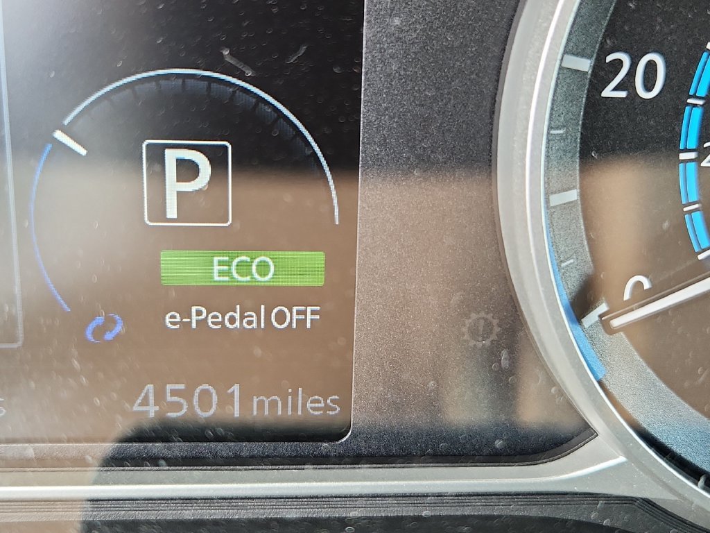 Used 2025 Nissan Leaf S FWD image 20