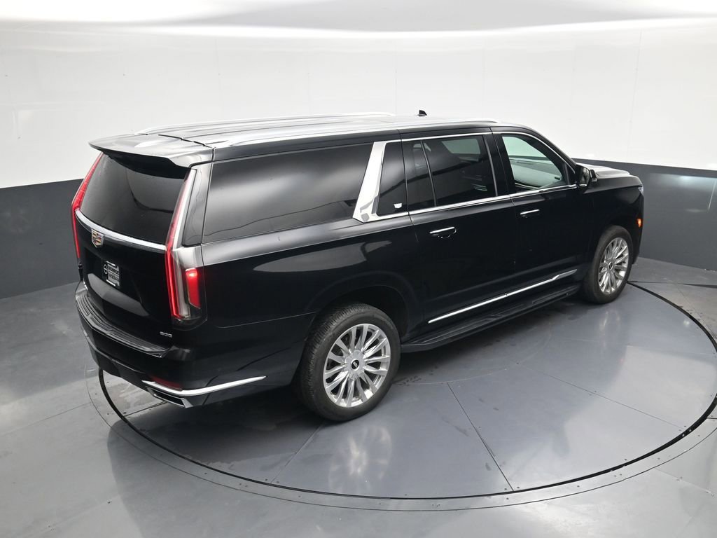 Used 2022 Cadillac Escalade ESV Premium Luxury image 33