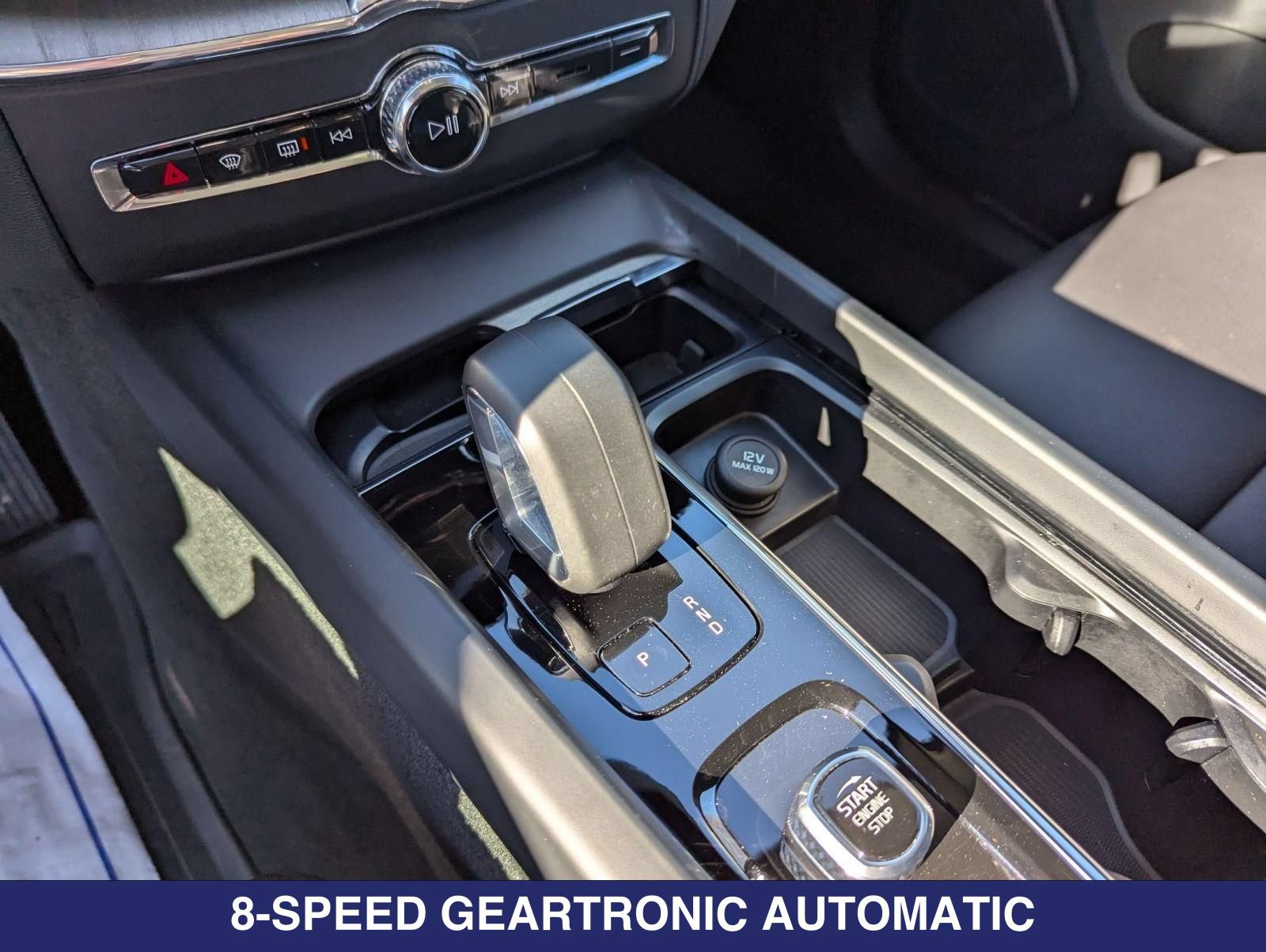 New 2025 Volvo XC60 T8 Plus w/ Protection Package Premier AWD/4WD image 18