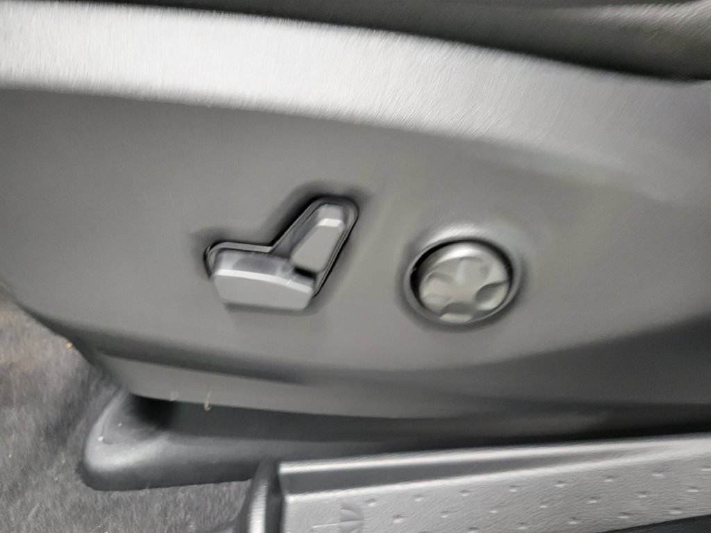 New 2027 Chrysler Pacifica LX FWD image 20