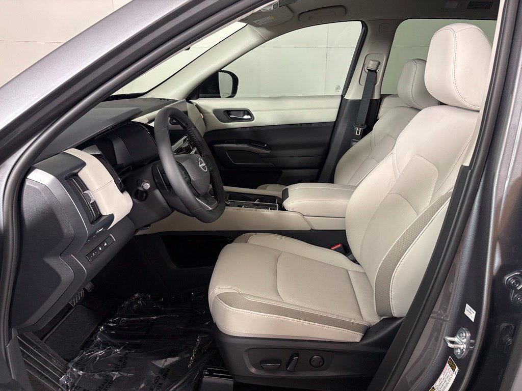 New 2026 Nissan Pathfinder SL FWD image 15