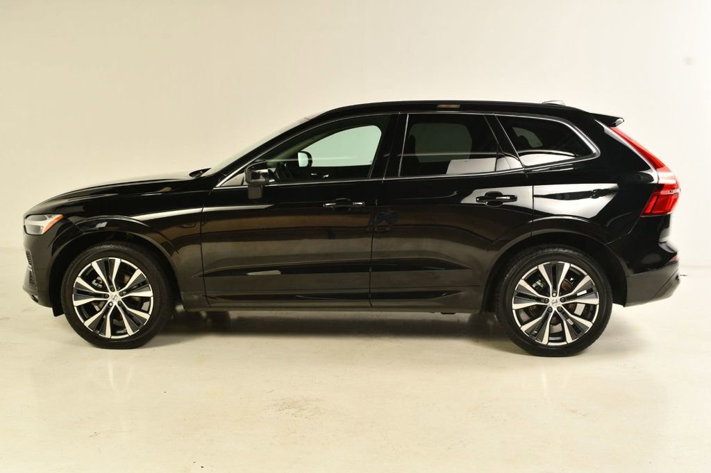 Used 2022 Volvo XC60 B5 Momentum w/ Protection Package Premier image 4