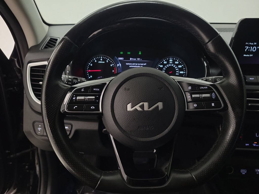 Used 2023 Kia Seltos SX AWD/4WD image 11