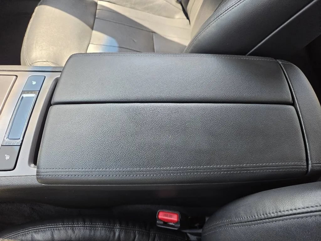 Used 2016 Hyundai Genesis 3.8 RWD image 36