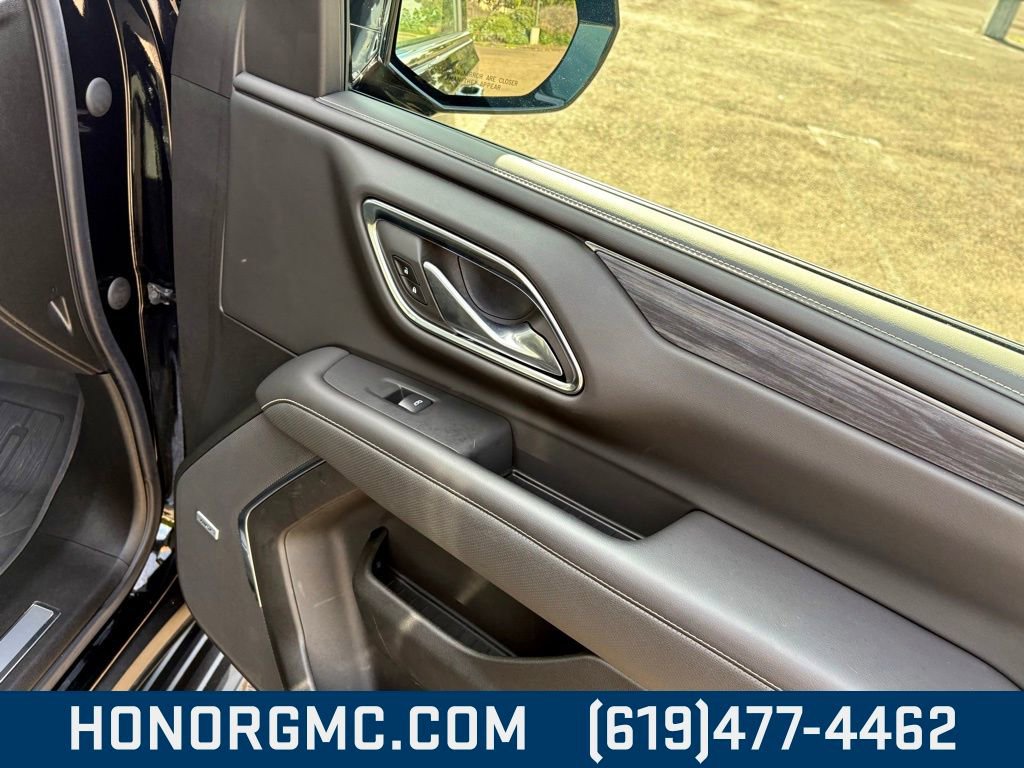 Used 2021 GMC Yukon SLT w/ SLT Premium Package image 25