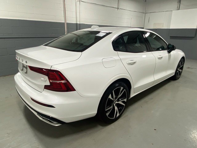 Used 2022 Volvo S60 T8 R-Design AWD/4WD image 3