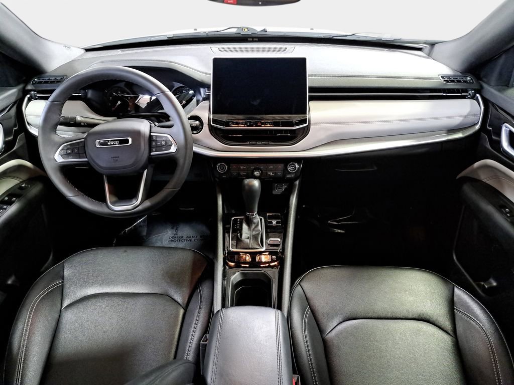 Certified 2025 Jeep Compass Limited AWD/4WD image 2