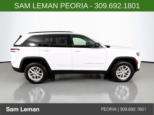 New 2025 Jeep Grand Cherokee Laredo w/ Luxury Tech Group I AWD/4WD image 8
