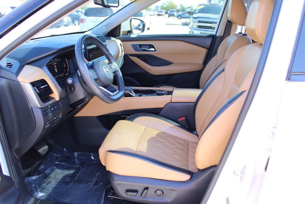 Used 2021 Nissan Rogue Platinum image 17