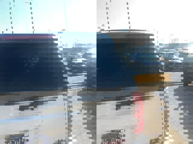 Used 2013 GMC Yukon XL Denali image 11