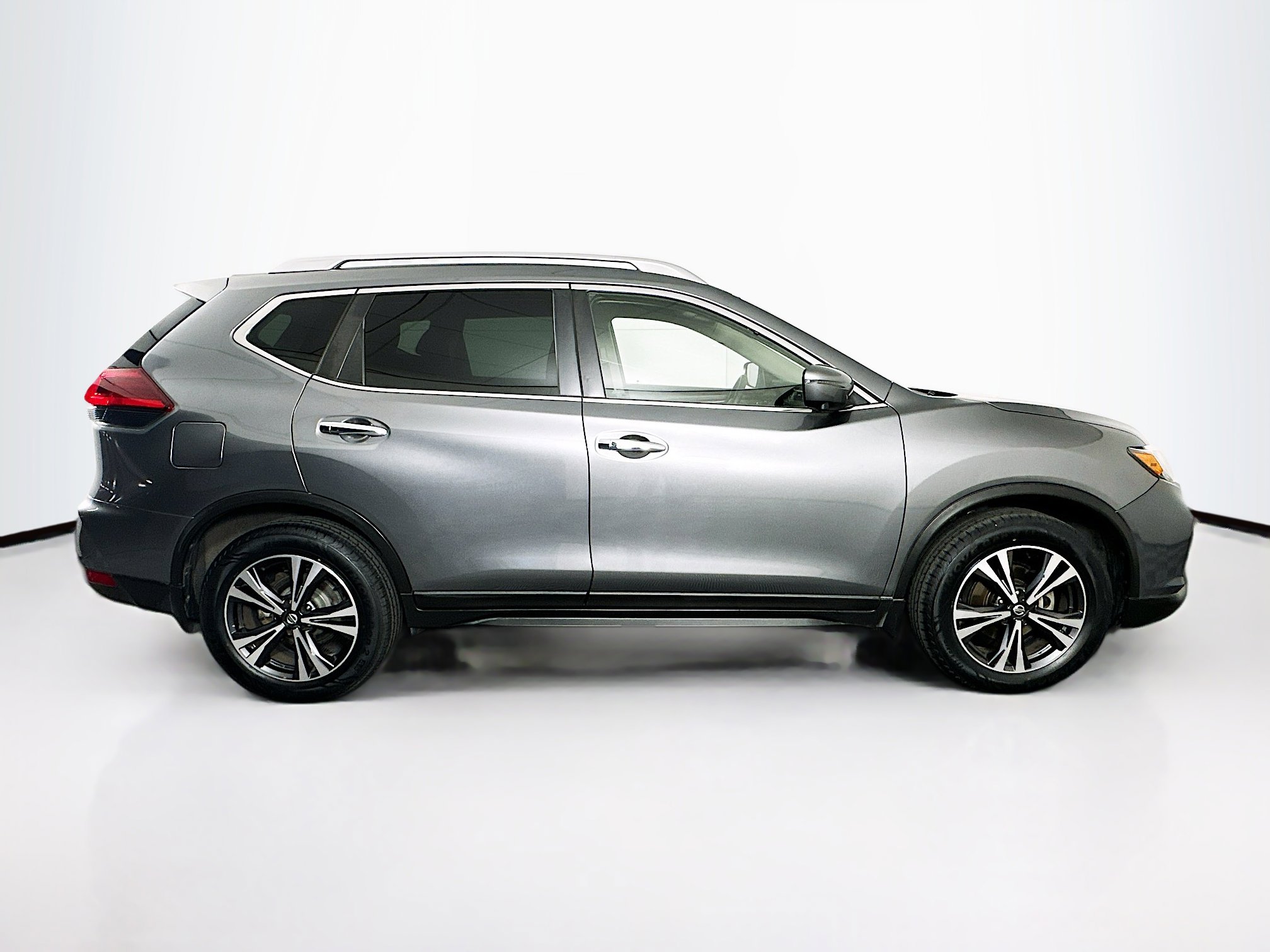 Used 2020 Nissan Rogue SV w/ Premium Package image 10