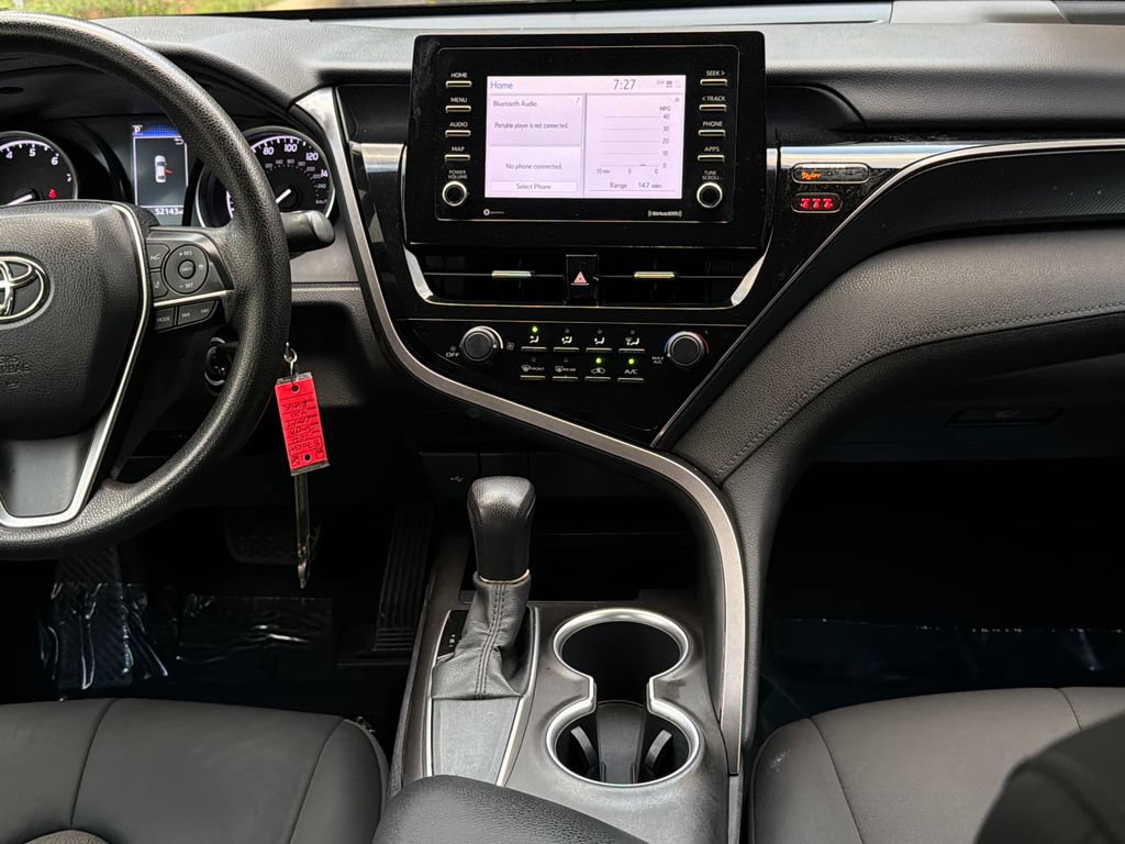 Used 2021 Toyota Camry LE FWD image 11