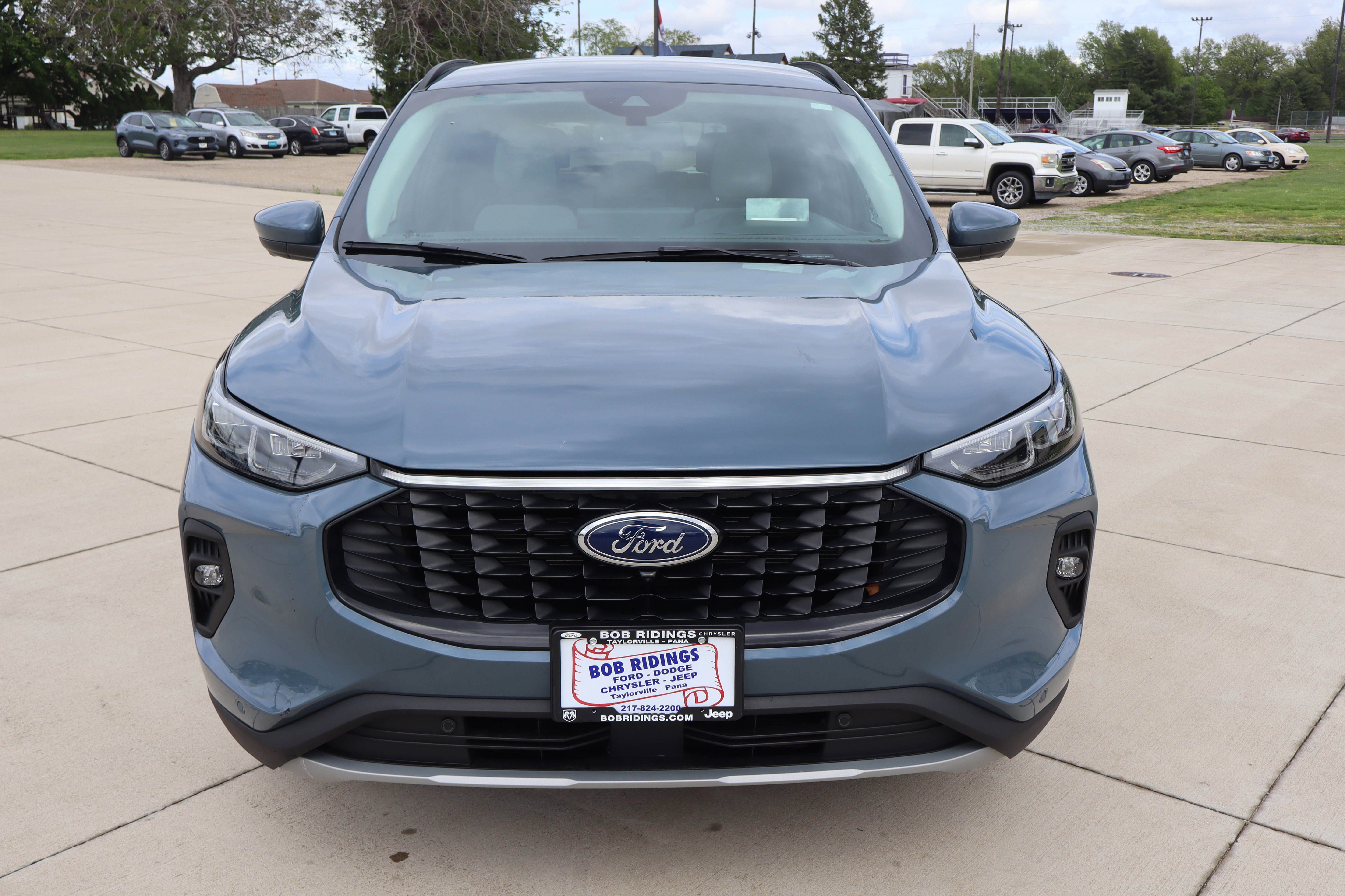 Used 2023 Ford Escape SE w/ PHEV Premium Package FWD image 2