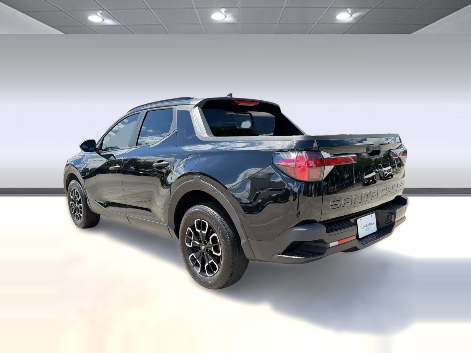 Used 2024 Hyundai Santa Cruz SEL w/ Activity Package FWD image 3