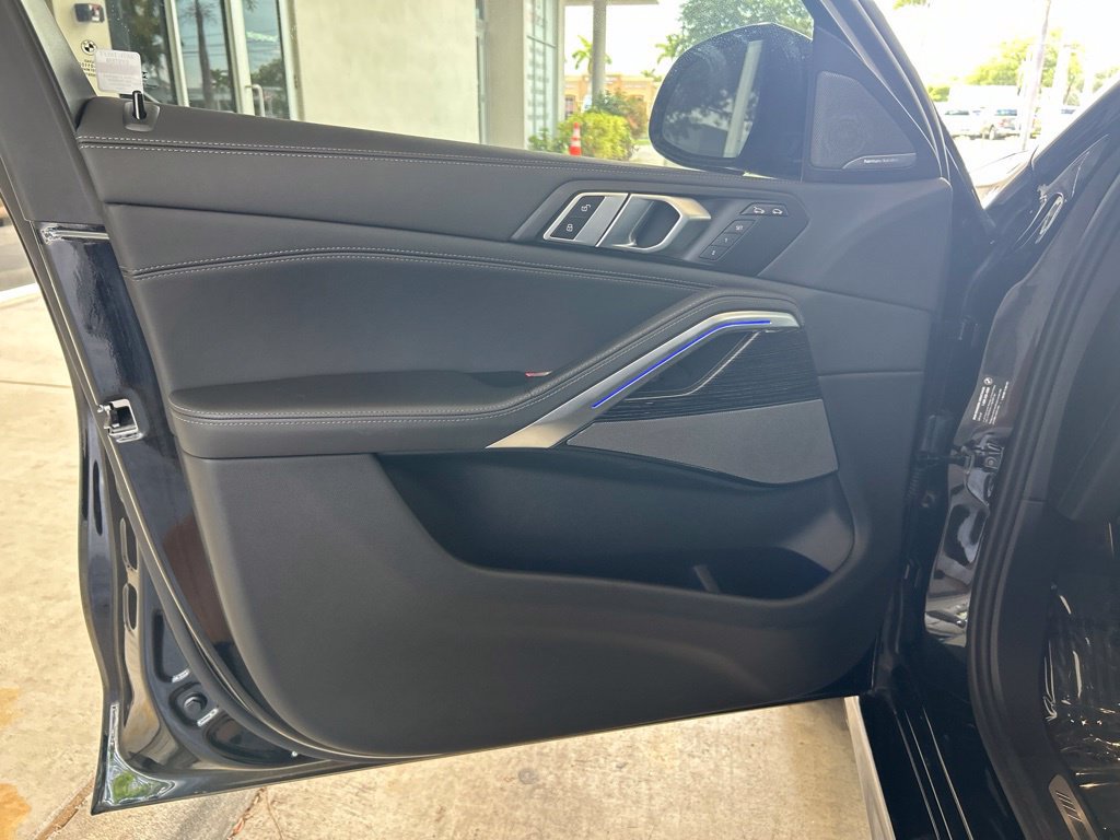 Used 2026 BMW X6 xDrive40i AWD/4WD image 41