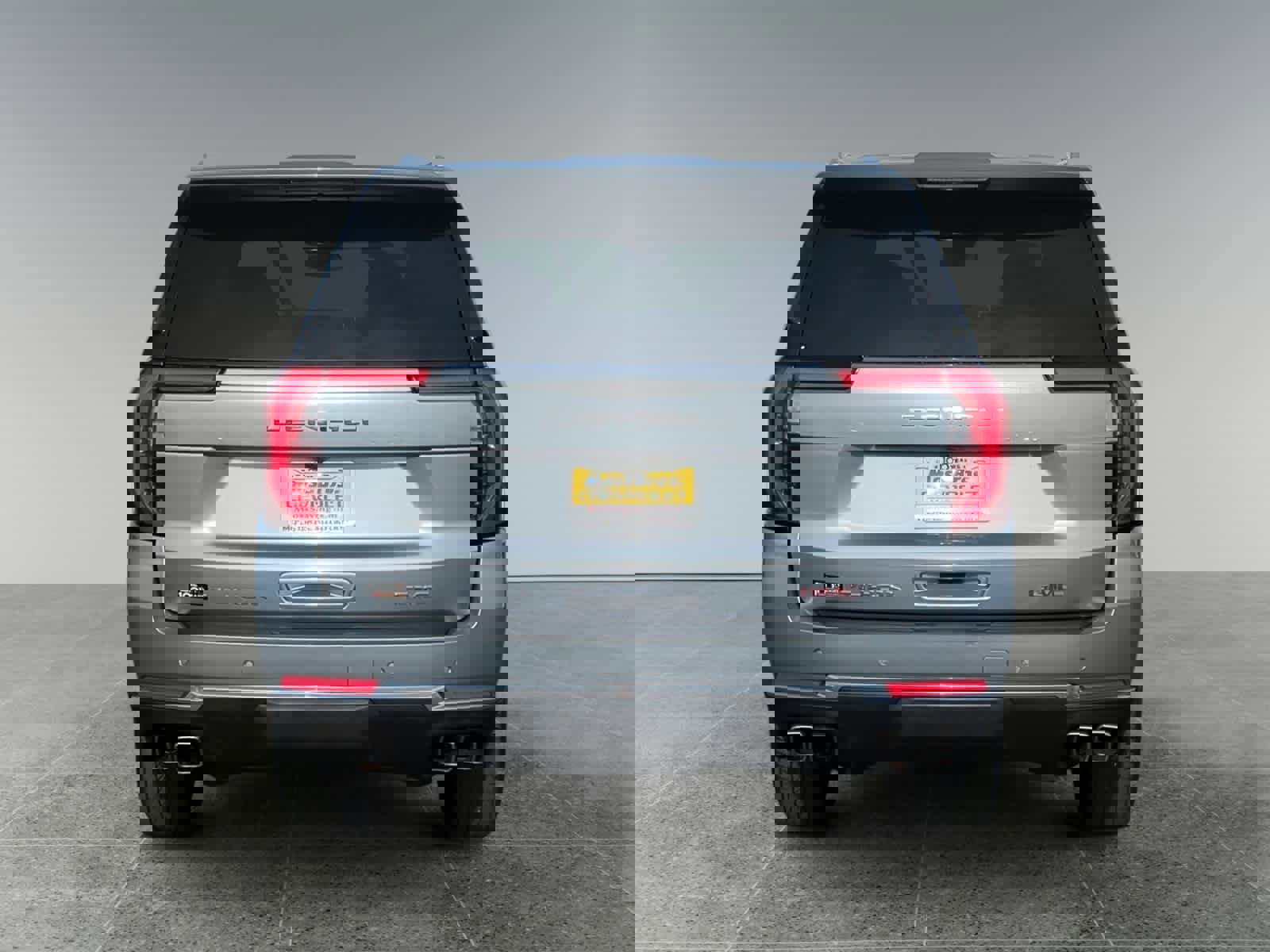 Used 2025 GMC Yukon XL Denali image 4