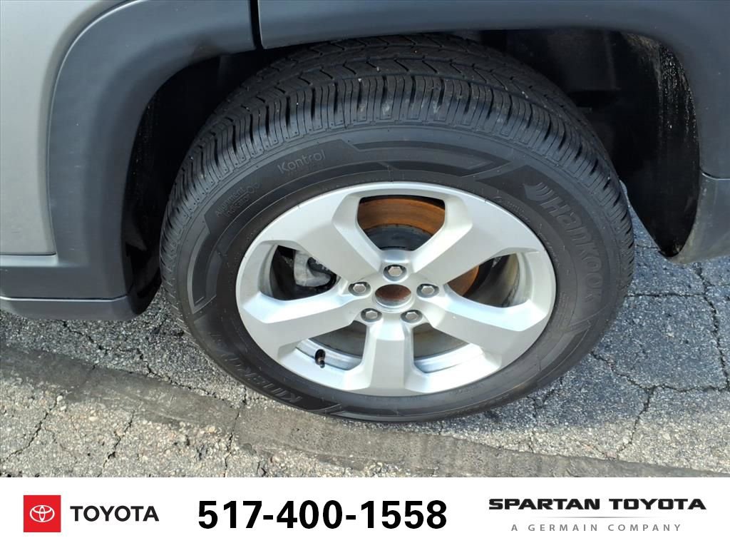 Used 2018 Jeep Compass Latitude w/ Popular Equipment Group image 10