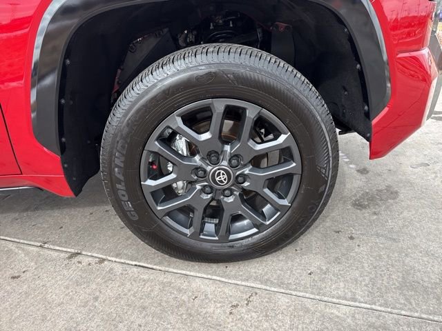 Used 2025 Toyota Tundra Platinum image 9