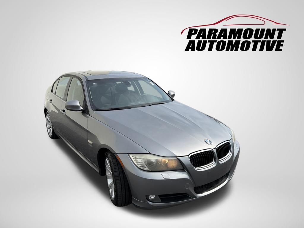 Used 2011 BMW 328i xDrive Sedan AWD/4WD image 3