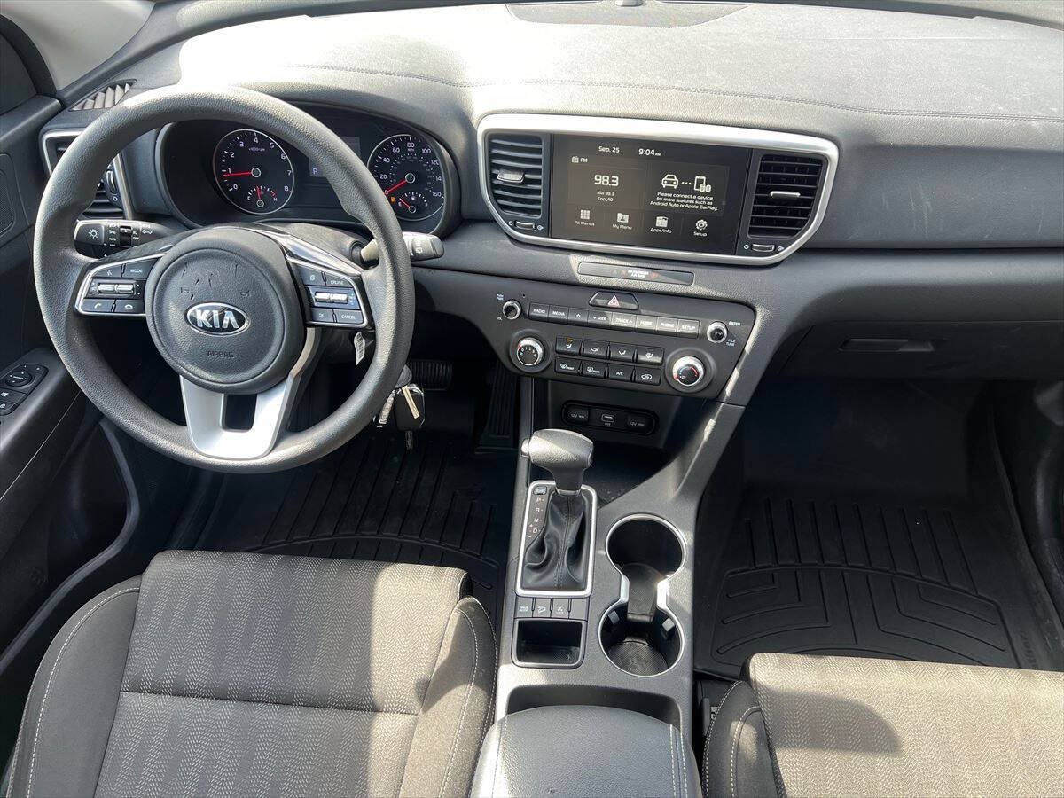 Used 2021 Kia Sportage LX AWD/4WD image 10