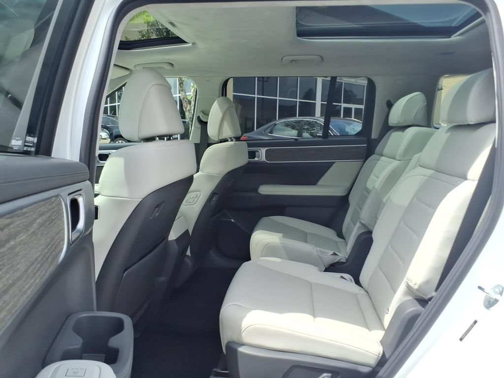 Certified 2025 Hyundai Santa Fe Calligraphy FWD image 10