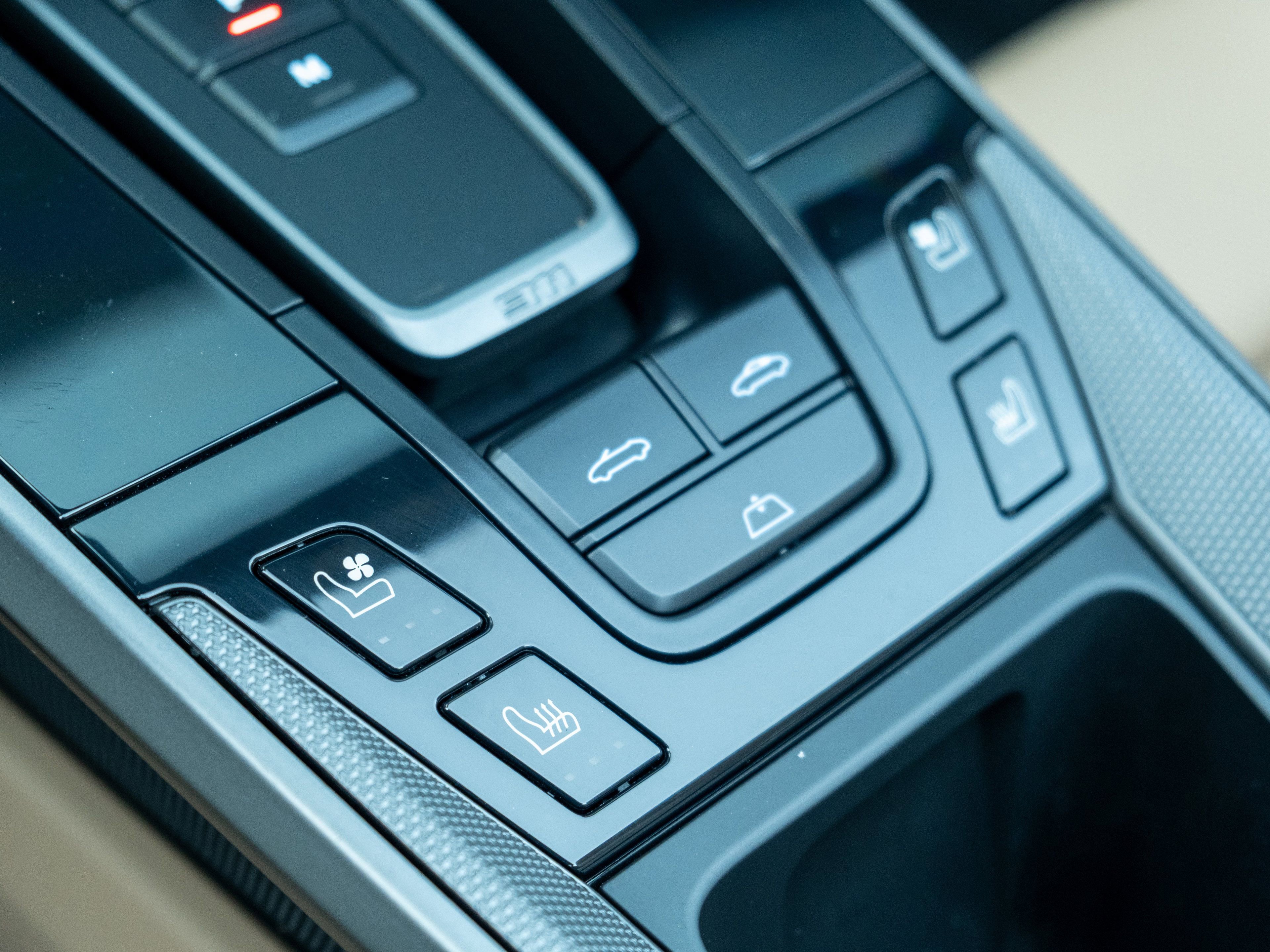 Certified 2021 Porsche 911 Carrera image 23