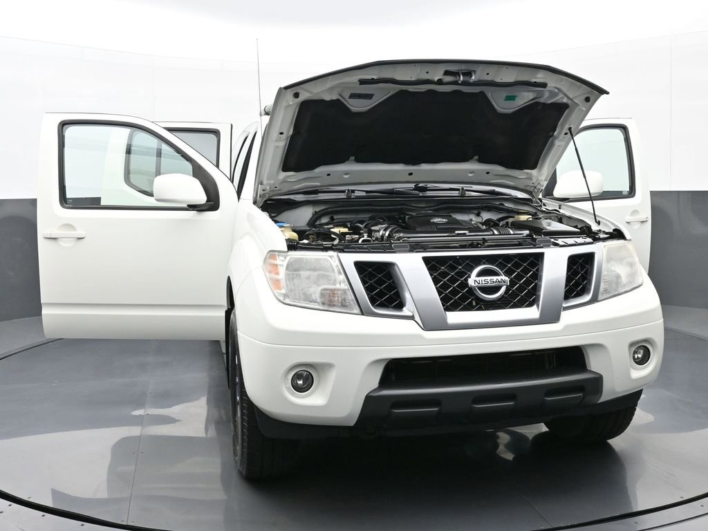 Used 2016 Nissan Frontier PRO-4X w/ Pro-4x Luxury Package AWD/4WD image 45