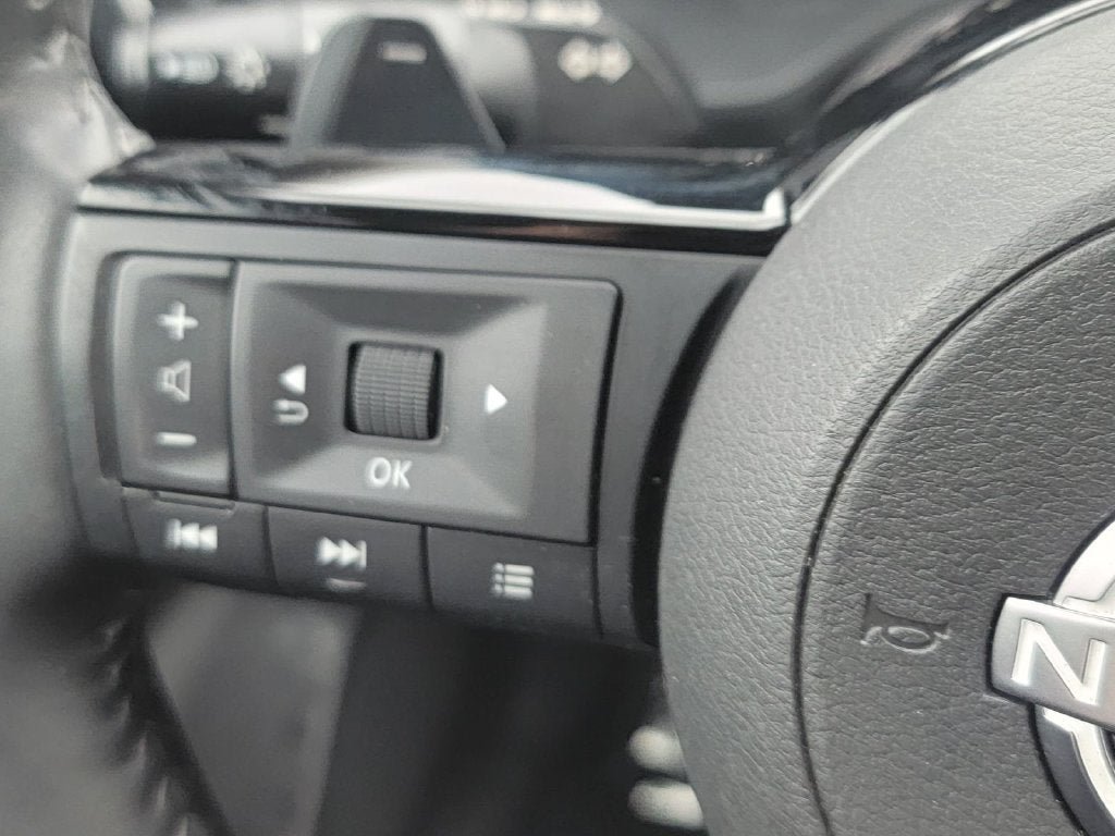 Certified 2023 Nissan Rogue SV w/ SV Premium B Package AWD/4WD image 18