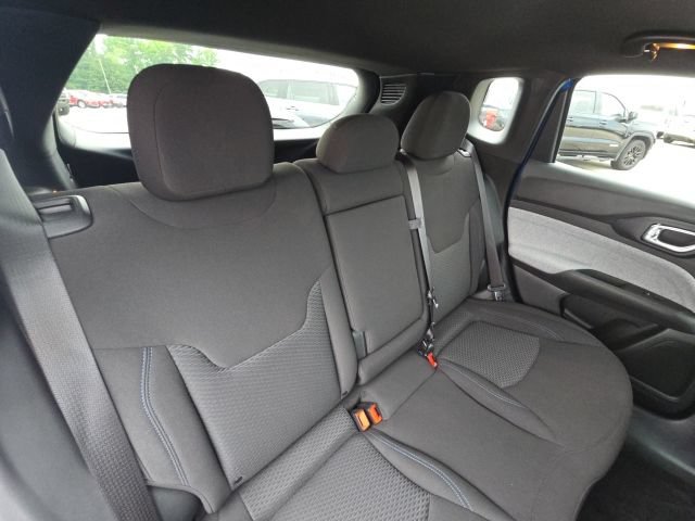 Used 2024 Jeep Compass Sport AWD/4WD image 14