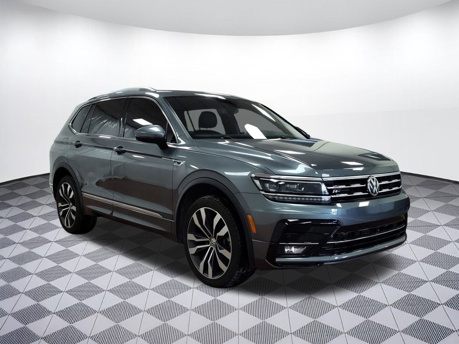 Used 2021 Volkswagen Tiguan SEL Premium R-Line image 6