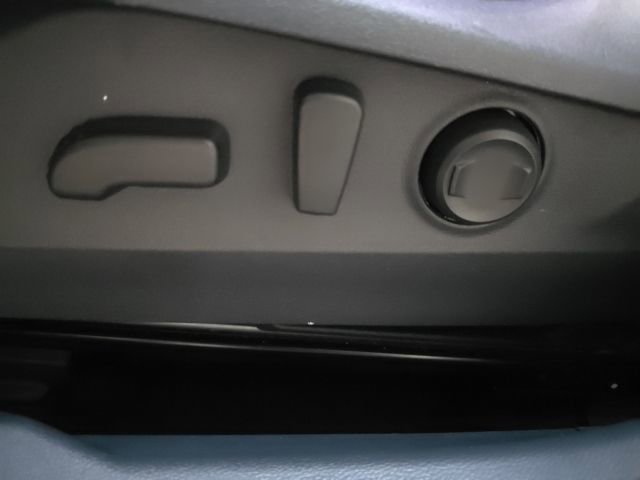 Certified 2025 Subaru Legacy Premium AWD/4WD image 14