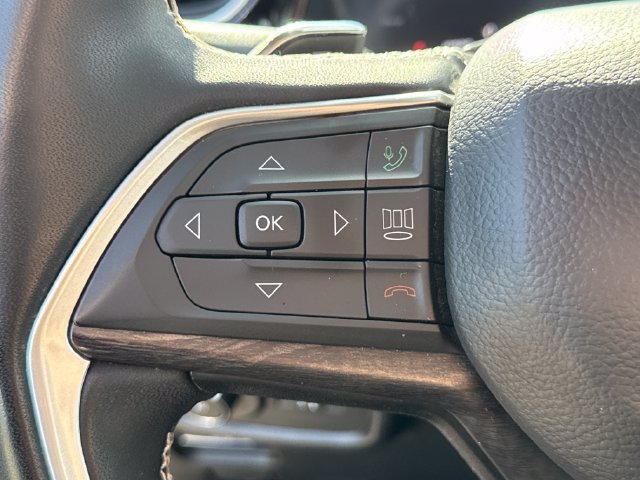 Used 2023 Jeep Grand Cherokee 4WD 4xe image 38