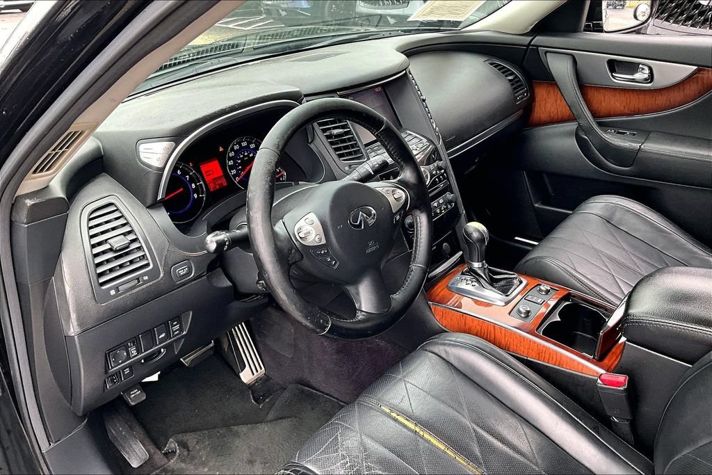 Used 2011 INFINITI FX35 AWD w/ Premium Pkg image 17