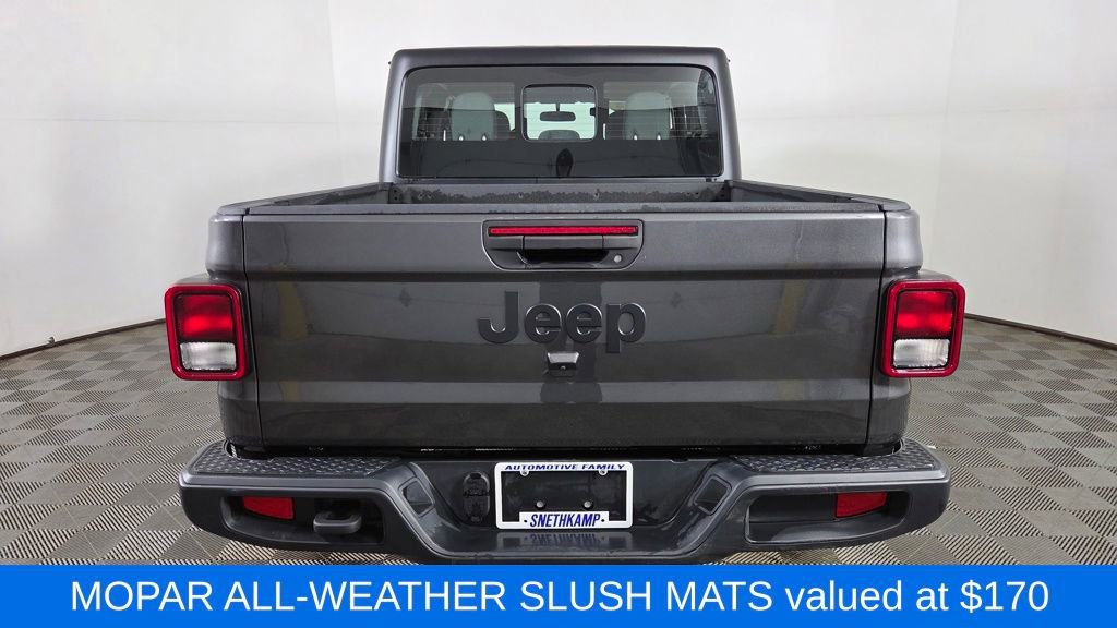 Used 2024 Jeep Gladiator Sport AWD/4WD image 8