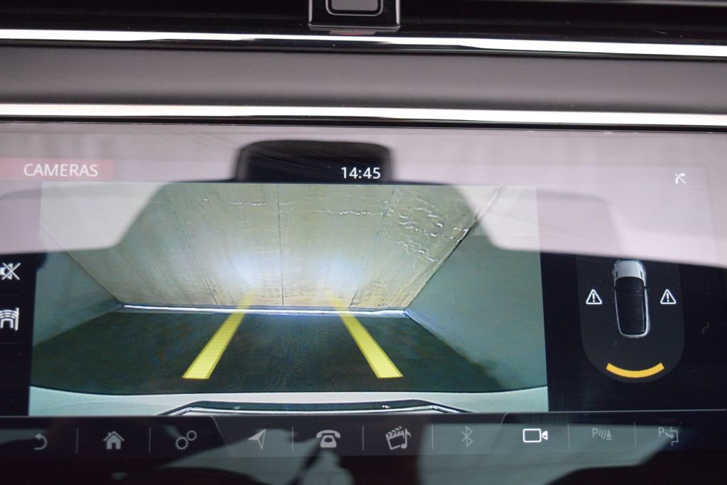 Used 2020 Land Rover Range Rover Evoque R-Dynamic SE image 23