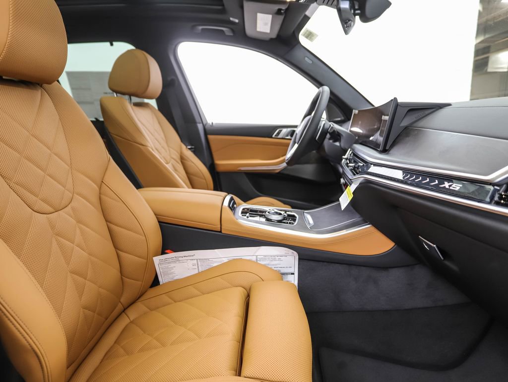 Used 2026 BMW X5 xDrive50e w/ Executive Package image 29