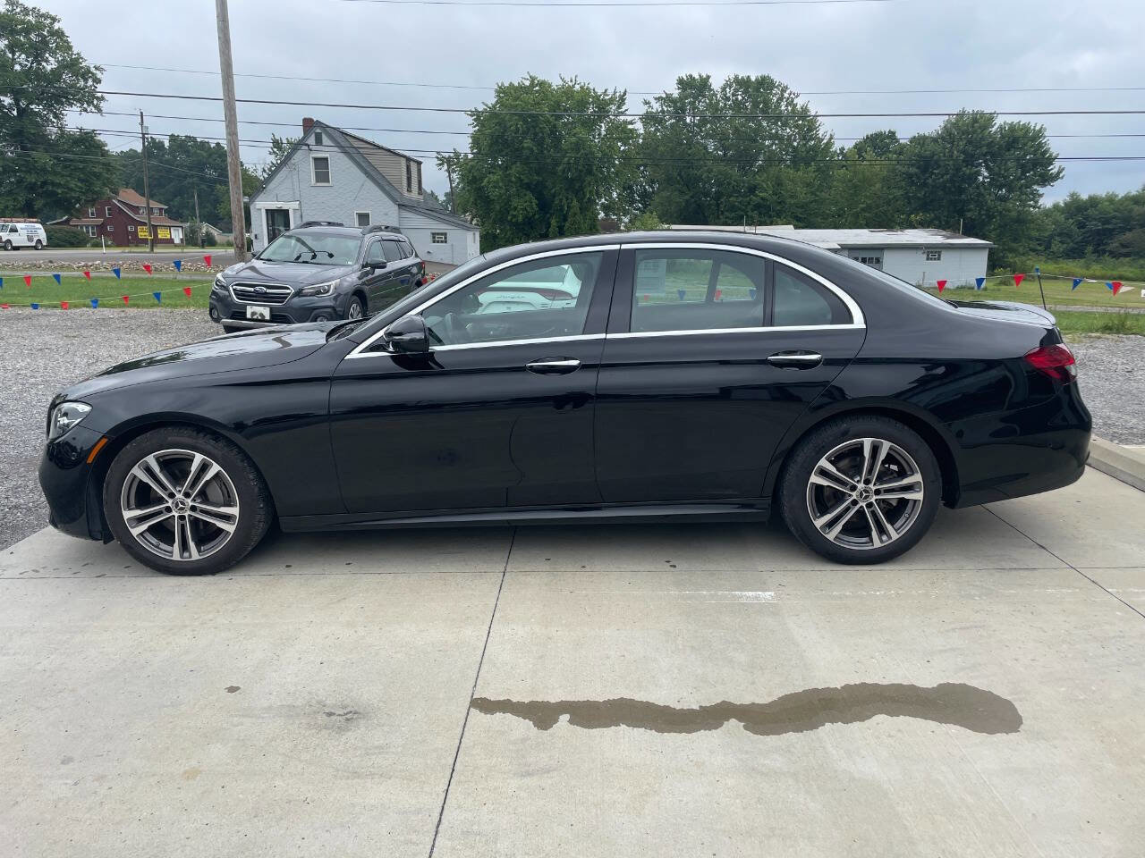 Used 2023 Mercedes-Benz E 350 4MATIC Sedan image 5