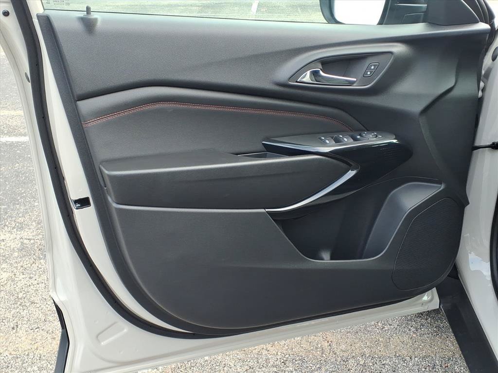 New 2026 Chevrolet Trax RS w/ Driver Confidence Package FWD image 14
