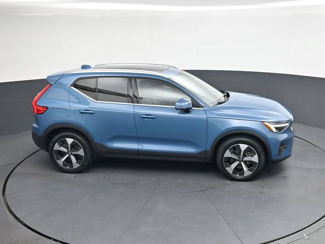 Used 2024 Volvo XC40 B5 Plus AWD/4WD image 22