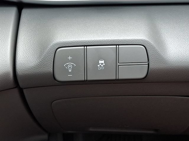 Used 2024 Hyundai Elantra SEL FWD image 26
